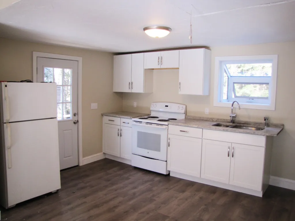 37 Spring Street Hillsborough NH 03244