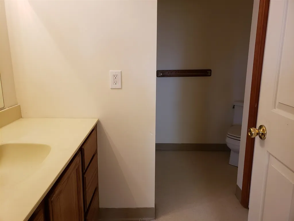 15 Wescott Road Enfield NH 03748