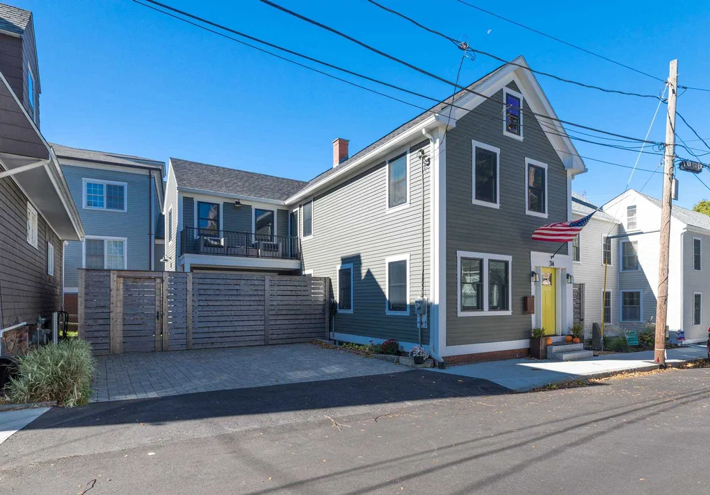 34 Rock Street Portsmouth NH 03801