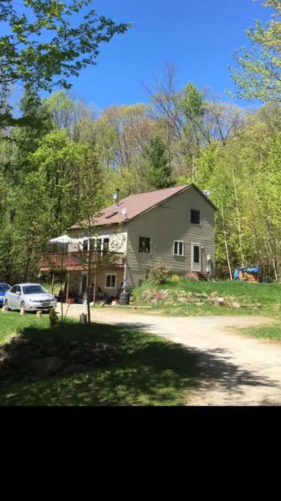 81 Avalanche Road Hinesburg VT 05461