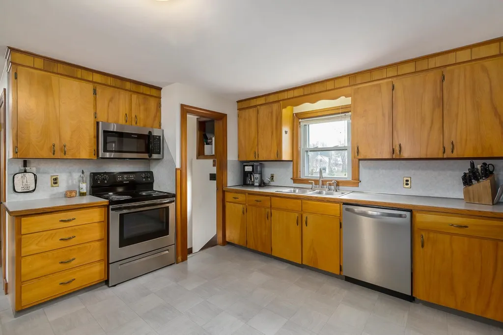 84 Washington Road Rye NH 03870