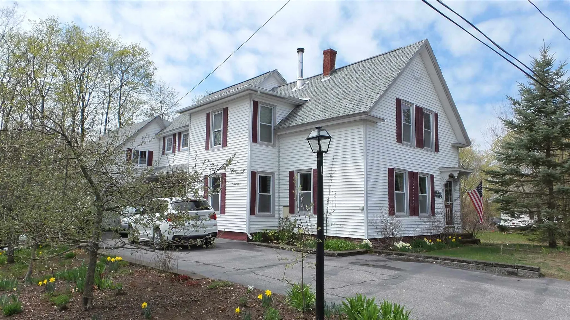 37 Manchester Street Pittsfield NH 03263