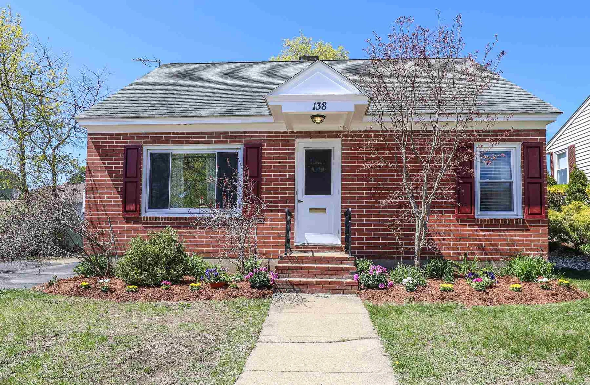 138 Kimball Street Manchester NH 03102