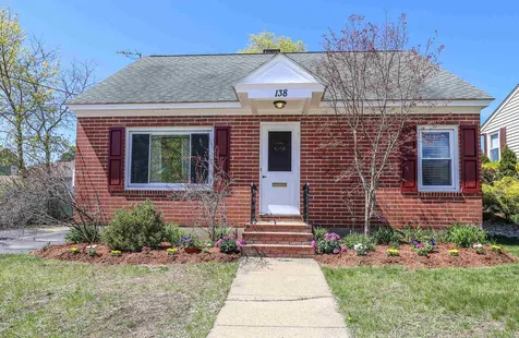 138 Kimball Street Manchester NH 03102