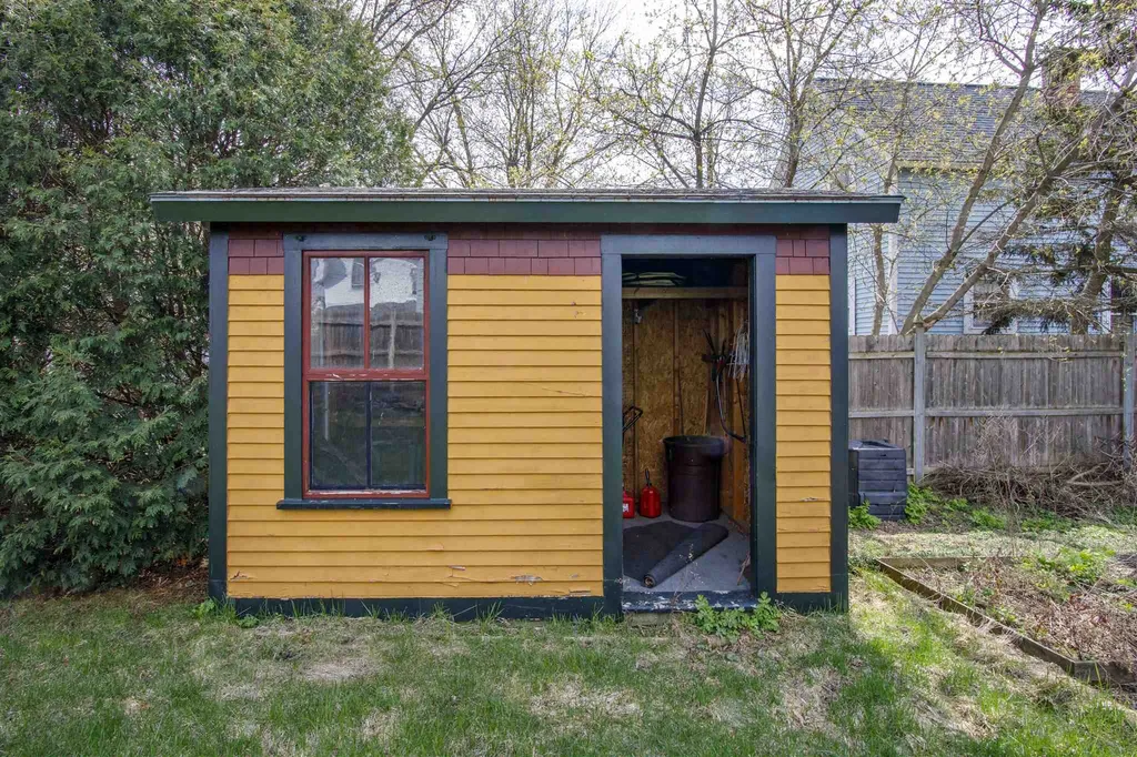 73 Manhattan Drive Burlington VT 05401