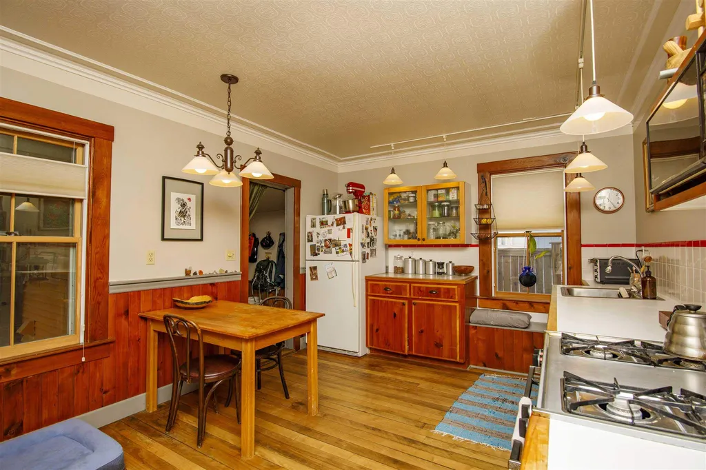 73 Manhattan Drive Burlington VT 05401