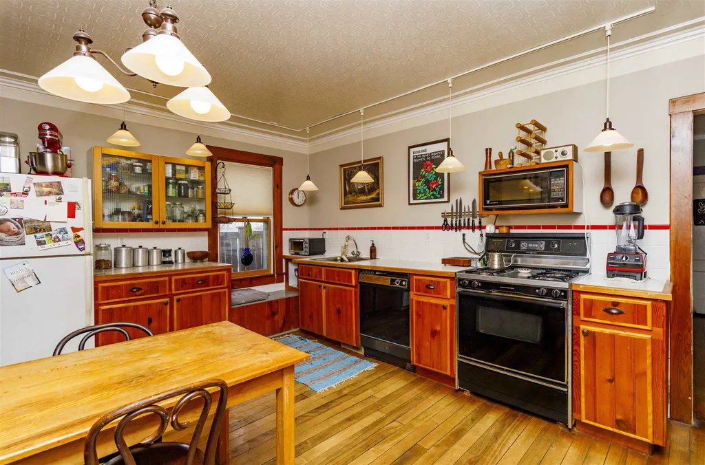 73 Manhattan Drive Burlington VT 05401