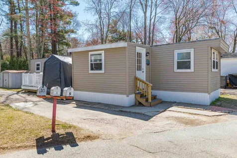 9 Friendship Drive Salem NH 03079