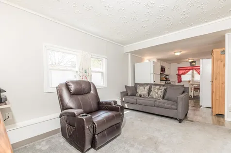 9 Friendship Drive Salem NH 03079