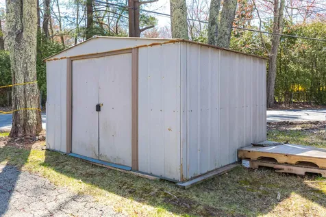 9 Friendship Drive Salem NH 03079
