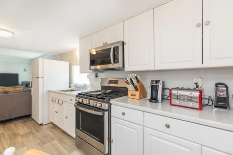 9 Friendship Drive Salem NH 03079