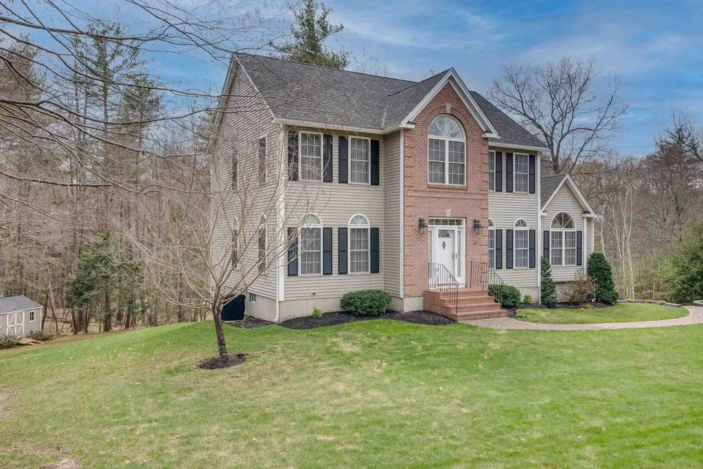 29 Purington Lane Chester NH 03036