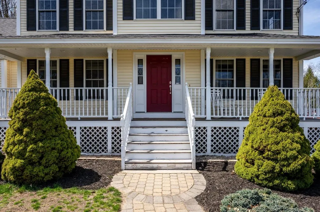163 Oak Hill Road Barrington NH 03825