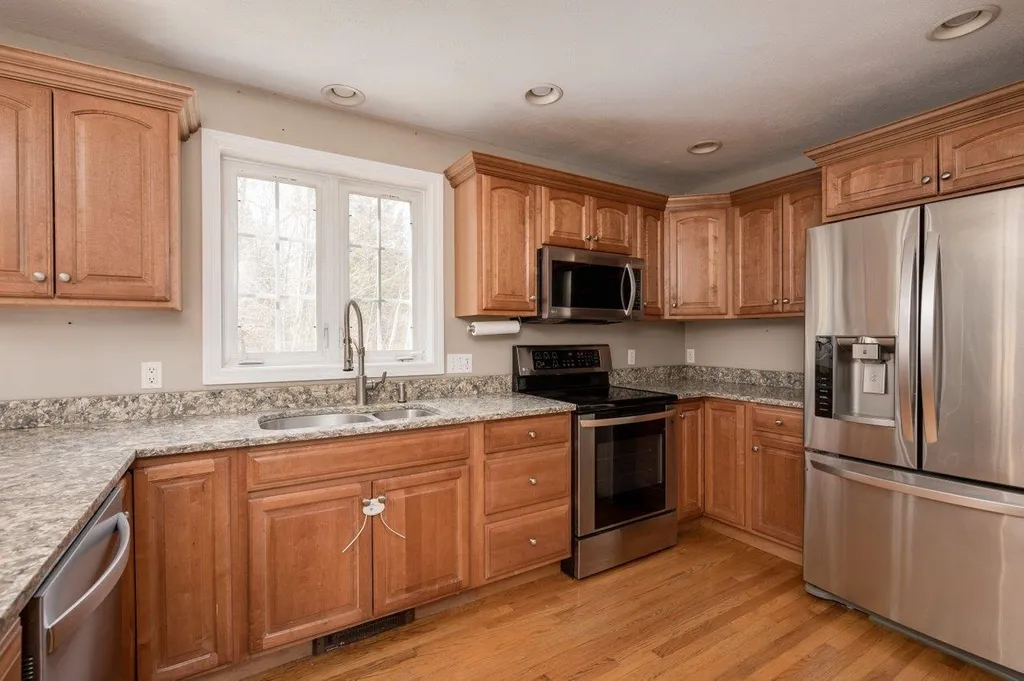 163 Oak Hill Road Barrington NH 03825
