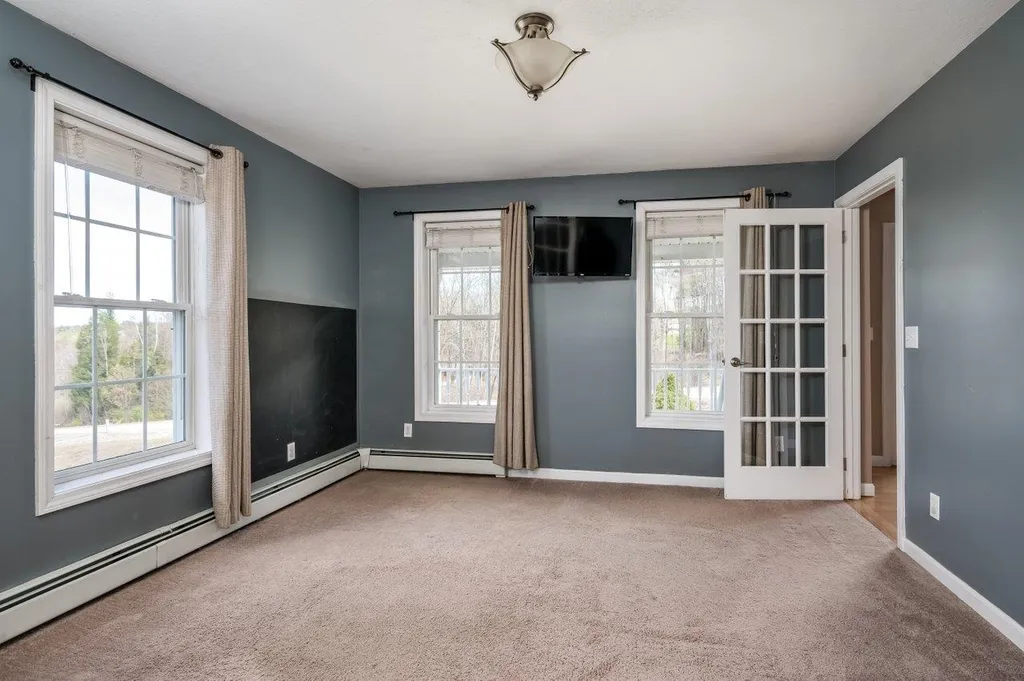 163 Oak Hill Road Barrington NH 03825