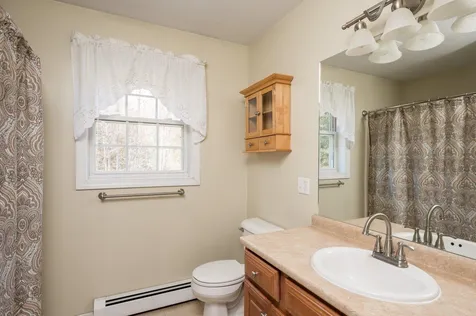 163 Oak Hill Road Barrington NH 03825