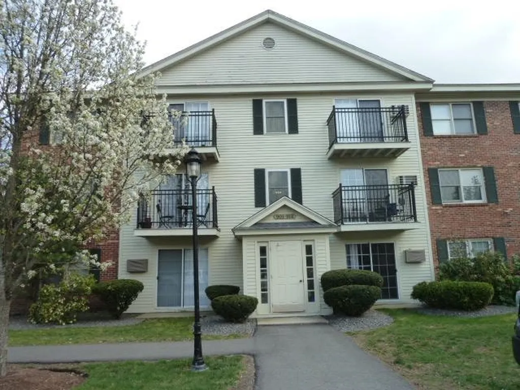 9 St James Place Nashua NH 03062