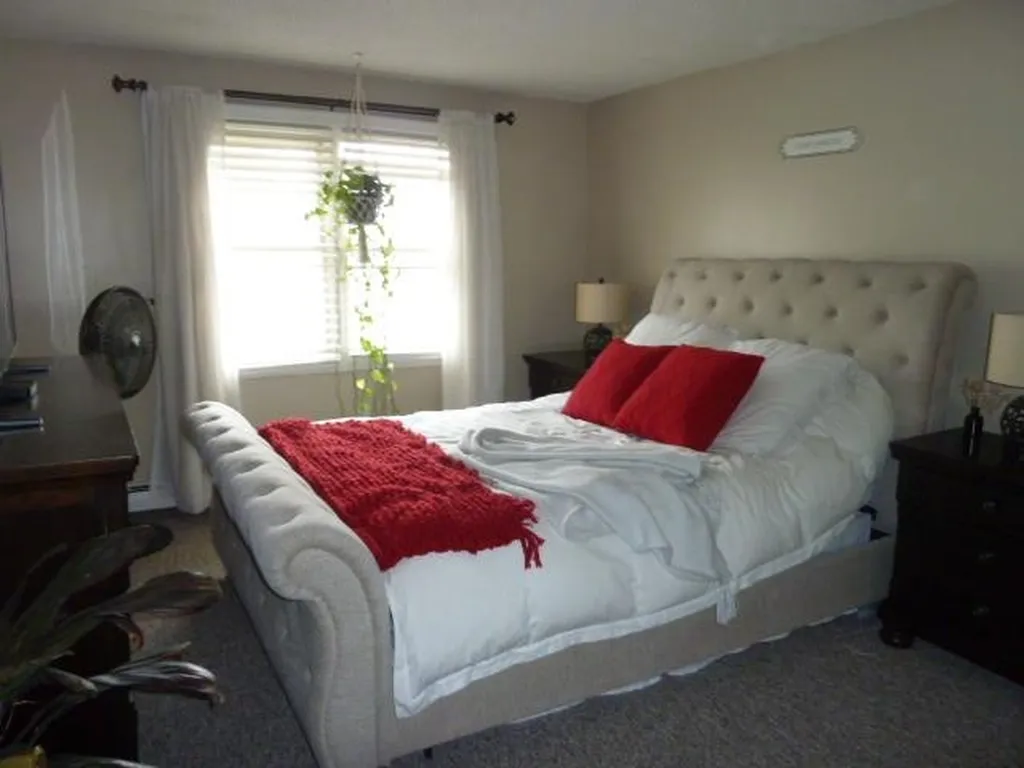 9 St James Place Nashua NH 03062
