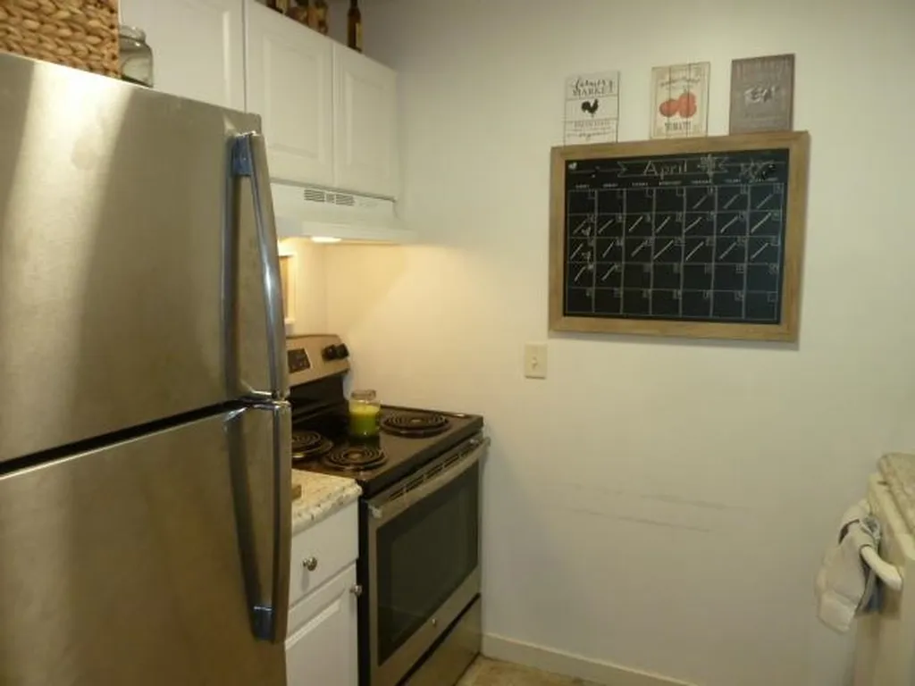 9 St James Place Nashua NH 03062