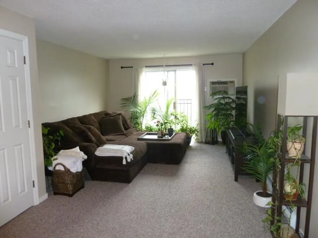 9 St James Place Nashua NH 03062