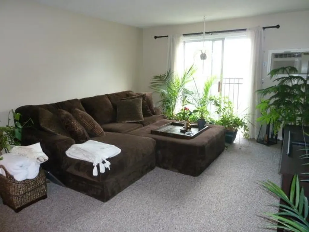 9 St James Place Nashua NH 03062
