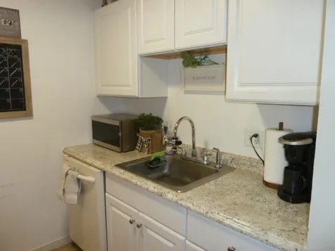9 St James Place Nashua NH 03062
