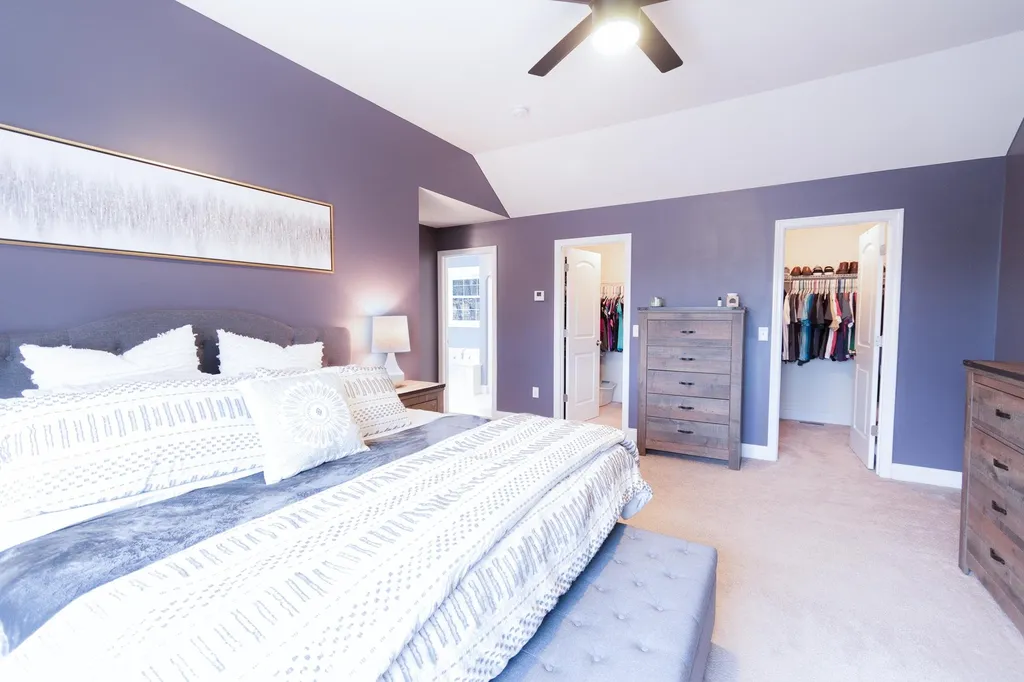 12 Ledgewood Drive Auburn NH 03032