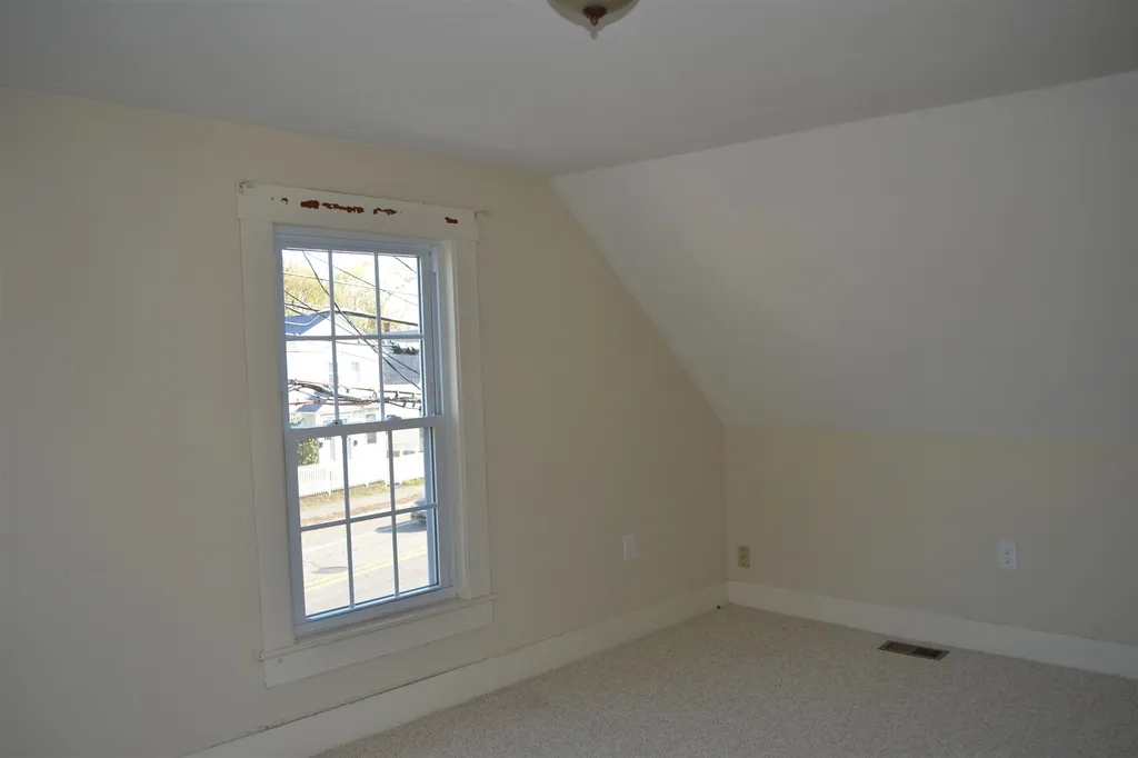 12 Clinton Street Concord NH 03301