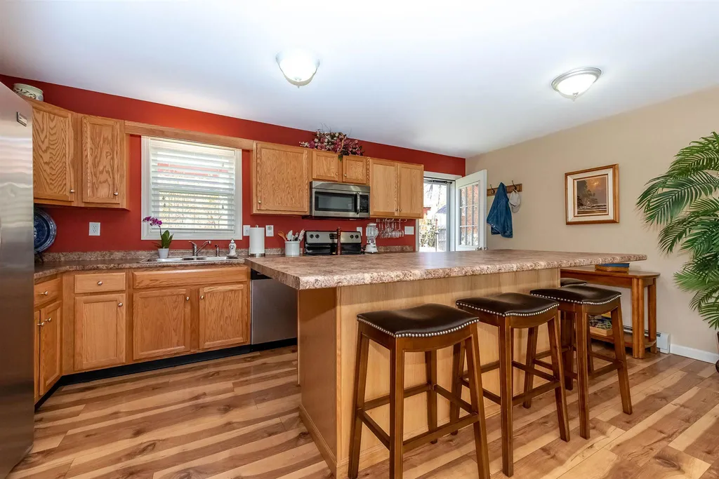 10 Garland Street South Berwick ME 03908