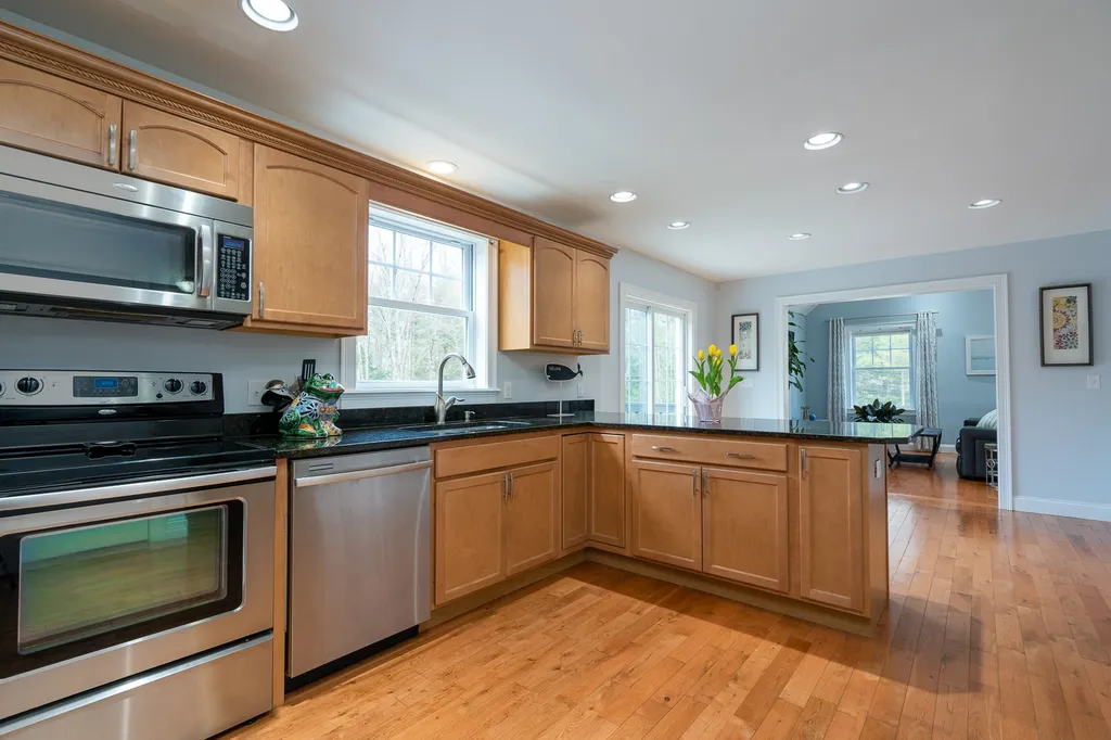 4 Winslow Drive East Kingston NH 03827