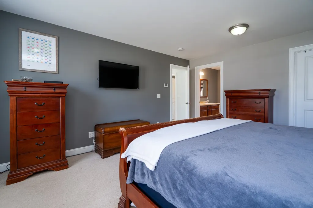 4 Winslow Drive East Kingston NH 03827