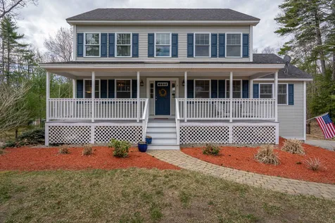 4 Winslow Drive East Kingston NH 03827