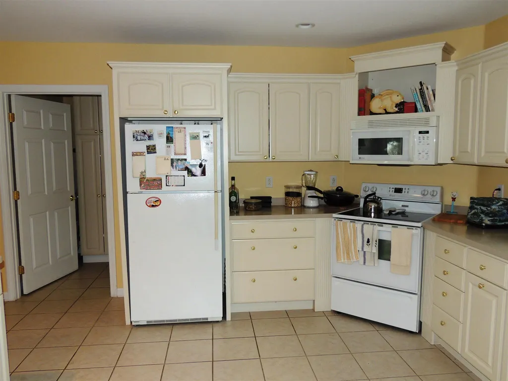 1480 Old North Main Street Laconia NH 03246