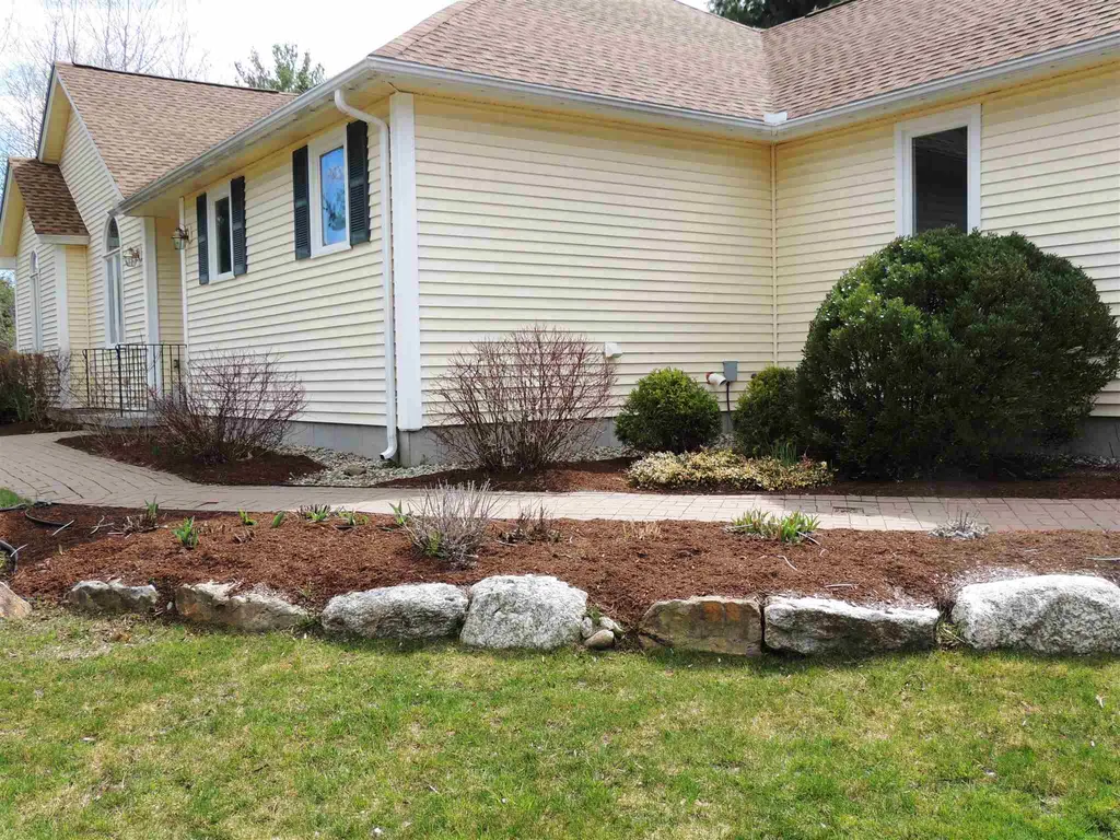 1480 Old North Main Street Laconia NH 03246
