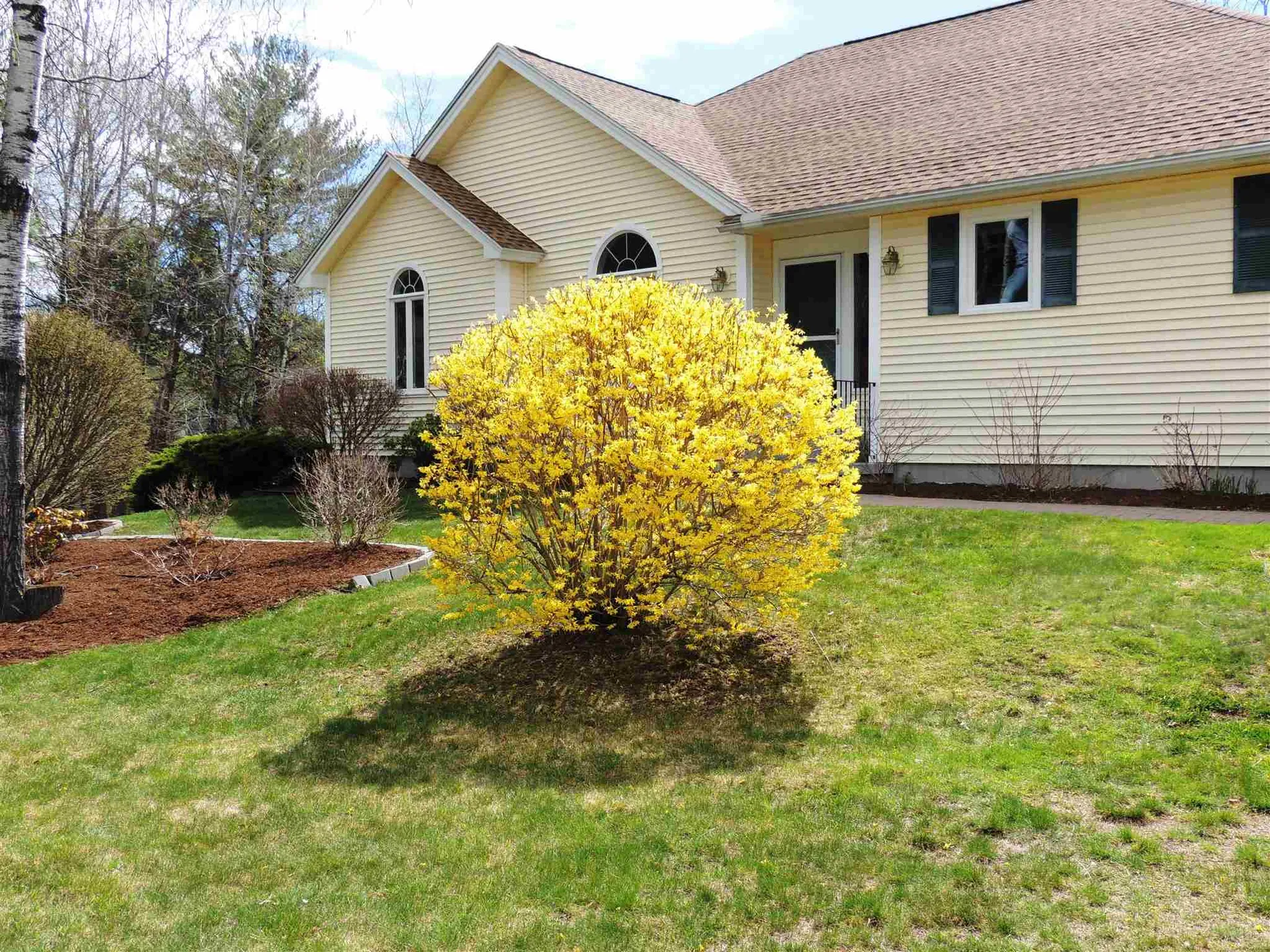 1480 Old North Main Street Laconia NH 03246