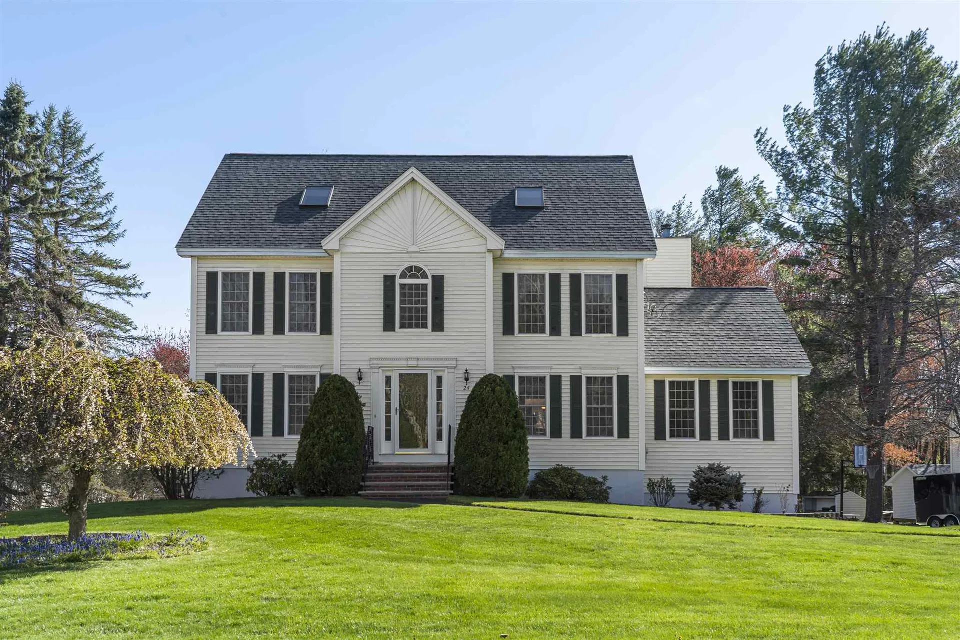 24 Birch Hill Road Salem NH 03079