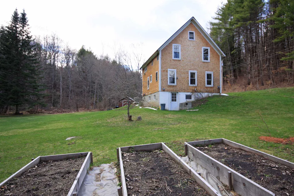 7478 Pomfret Road Pomfret VT 05053