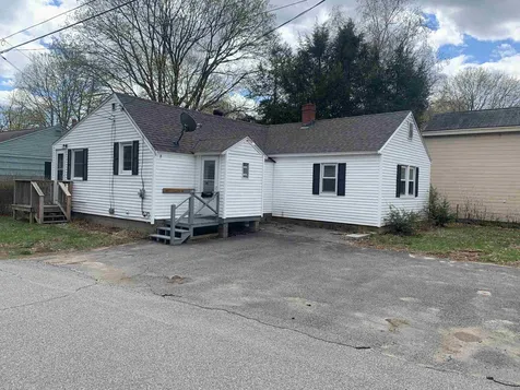 13 Warren Avenue Exeter NH 03833