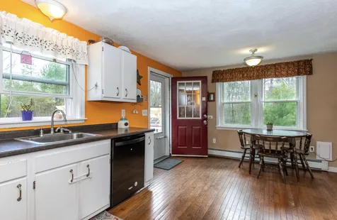 9 Colonial Drive Raymond NH 03077