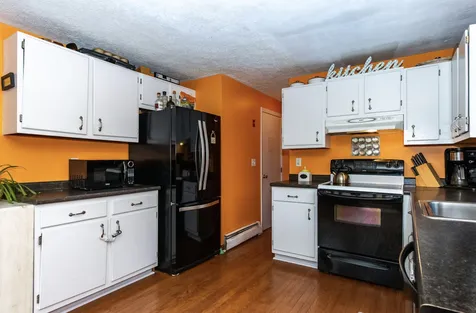 9 Colonial Drive Raymond NH 03077