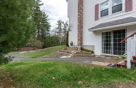9 Colonial Drive Raymond NH 03077