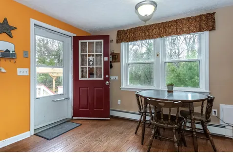 9 Colonial Drive Raymond NH 03077
