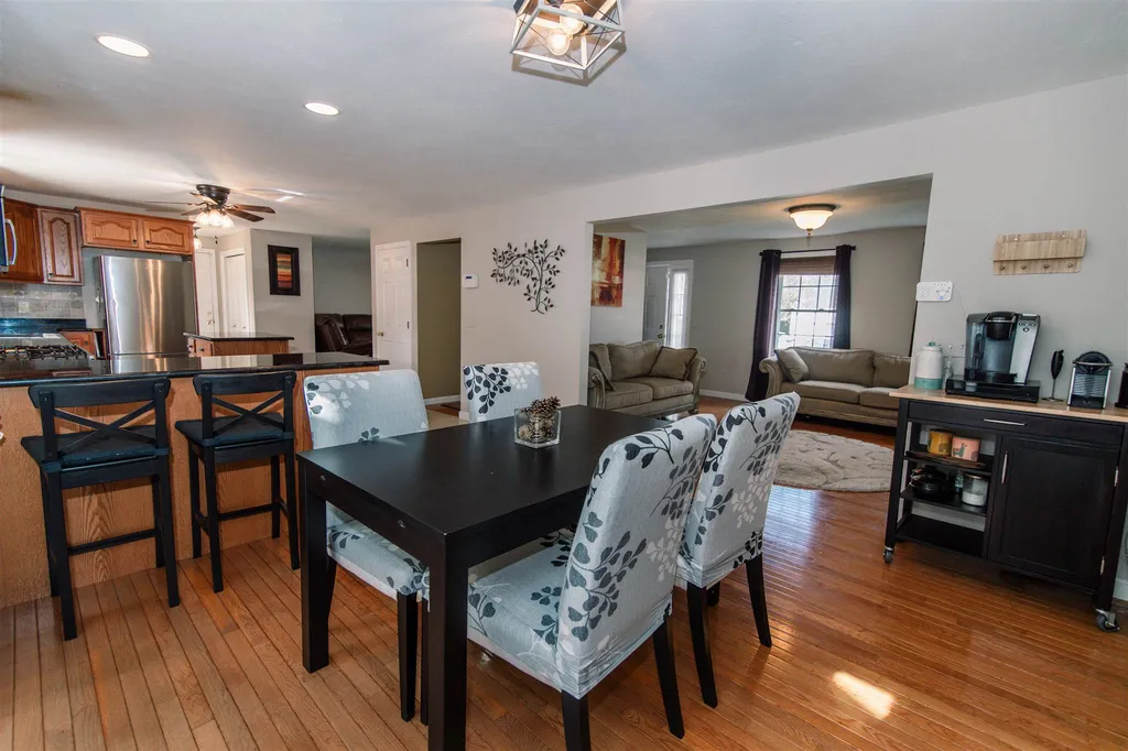 4 Whittemore Place Nashua NH 03064
