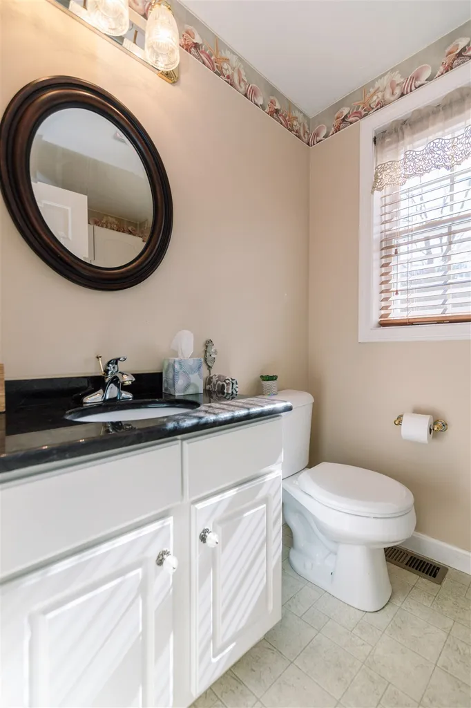 4 Whittemore Place Nashua NH 03064