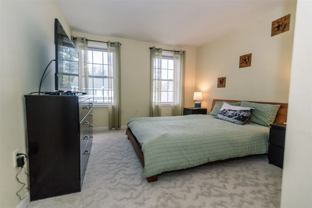 4 Whittemore Place Nashua NH 03064