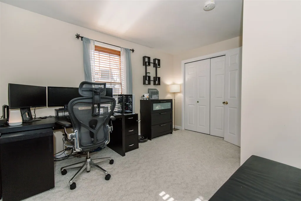 4 Whittemore Place Nashua NH 03064