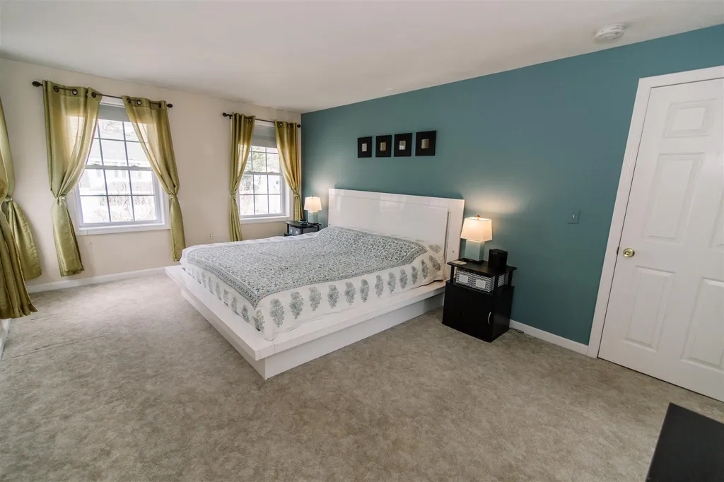 4 Whittemore Place Nashua NH 03064
