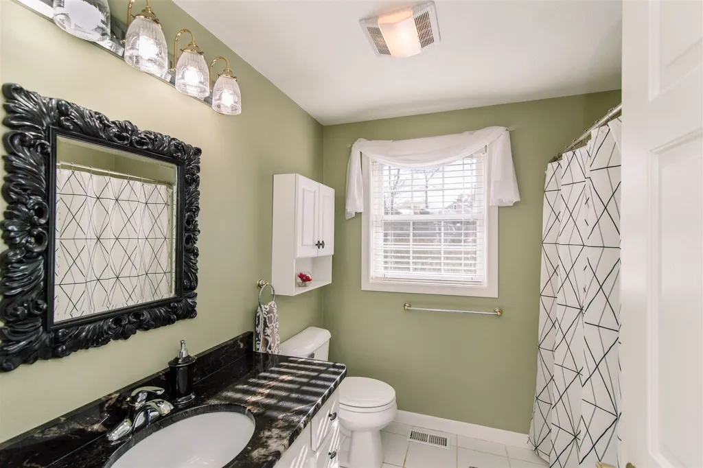 4 Whittemore Place Nashua NH 03064