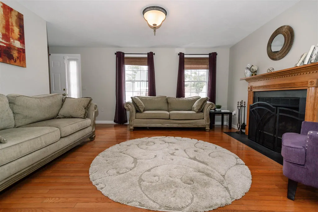 4 Whittemore Place Nashua NH 03064