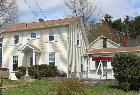 18 N Shore Road Derry NH 03038